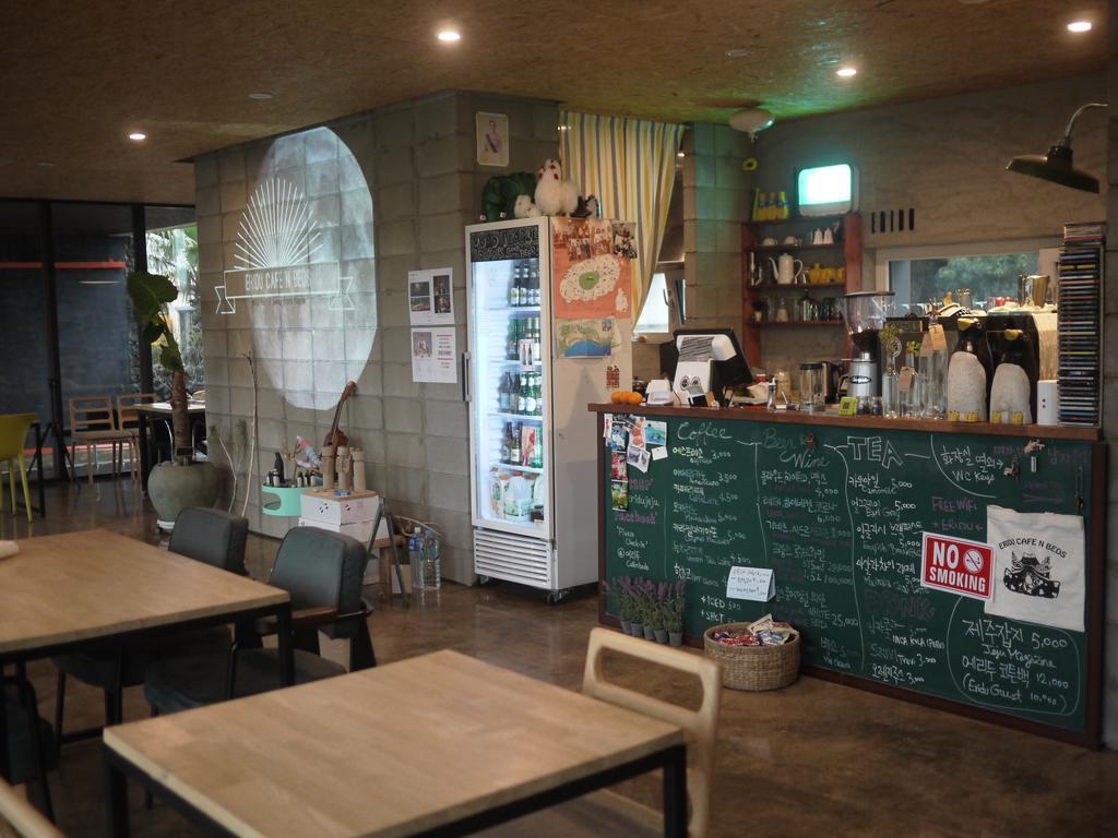 فندق Eridu Cafe N Beds مدينة سيوجويبو المظهر الخارجي الصورة